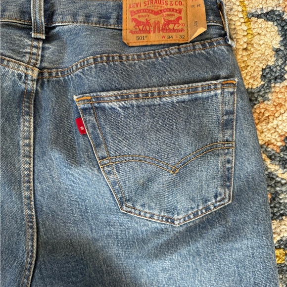 Levi’s 501 Jeans - Picture 6 of 11
